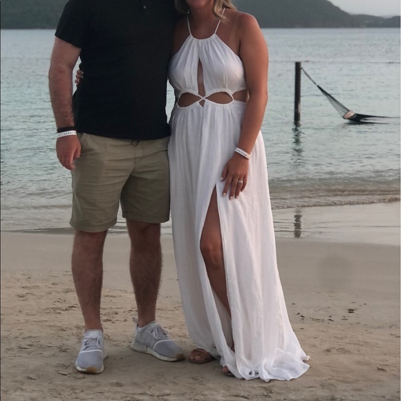 Dresses & Skirts - White maxi dress